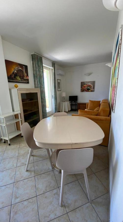 Casa Vacanze Torre Dell Orso Piazza 100M Dal Mare Torre dell'Orso Bagian luar foto