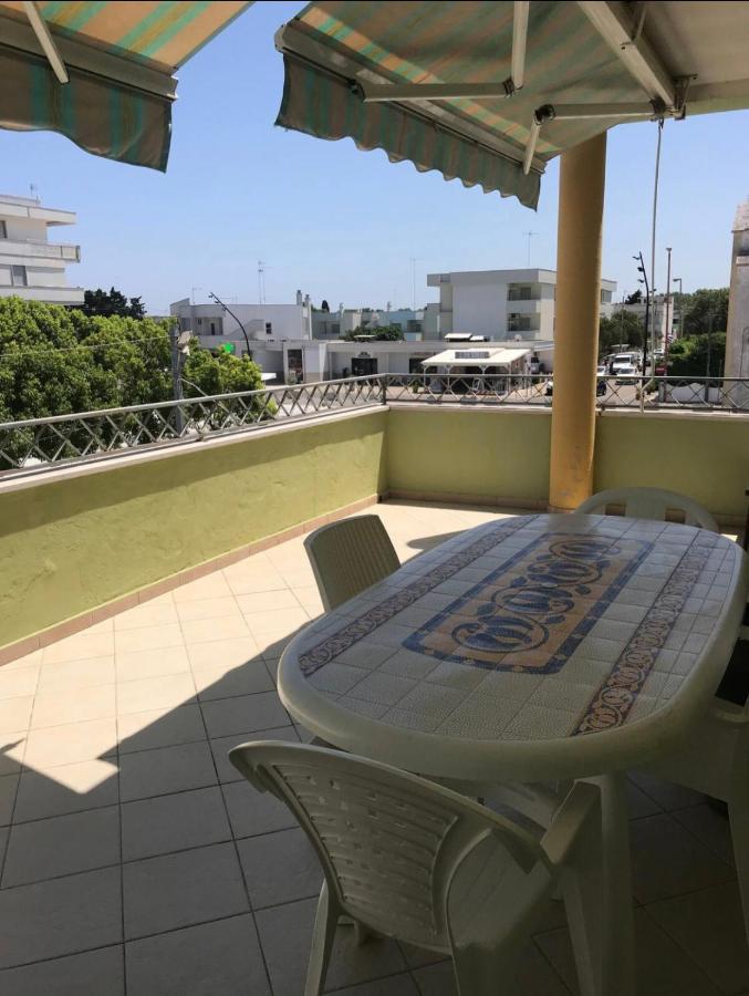 Casa Vacanze Torre Dell Orso Piazza 100M Dal Mare Torre dell'Orso Bagian luar foto