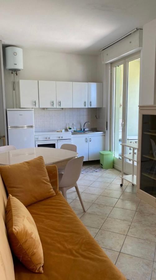 Casa Vacanze Torre Dell Orso Piazza 100M Dal Mare Torre dell'Orso Bagian luar foto